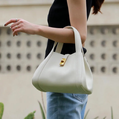 KUROYABU Fashion Satchel – Elegant & Versatile for Any Occasion!