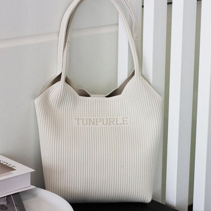 Leisure Tote Bag