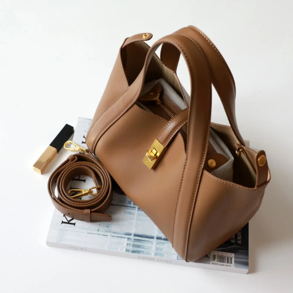 KUROYABU Fashion Satchel – Elegant & Versatile for Any Occasion!